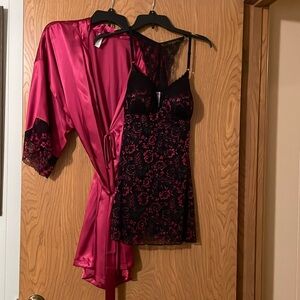 Robe and babydoll